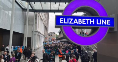 Elizabeth Line in trouble: after the signals chaos, overtime ban and New Year’s Eve strike